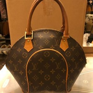 Authentic Louis Vuitton Ellipse bag